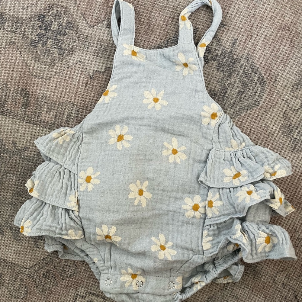 Wild wawa daisy romper 3-6